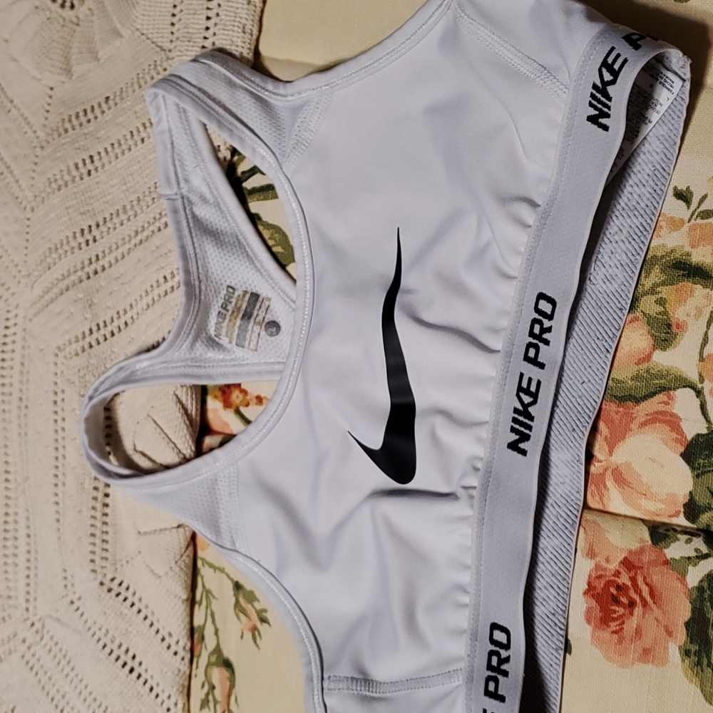 Nike Pro Bra